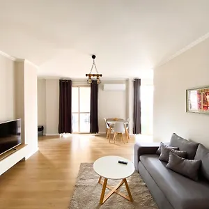https://modern-apartment-new-bazaar-tirana.albaniahotels.org